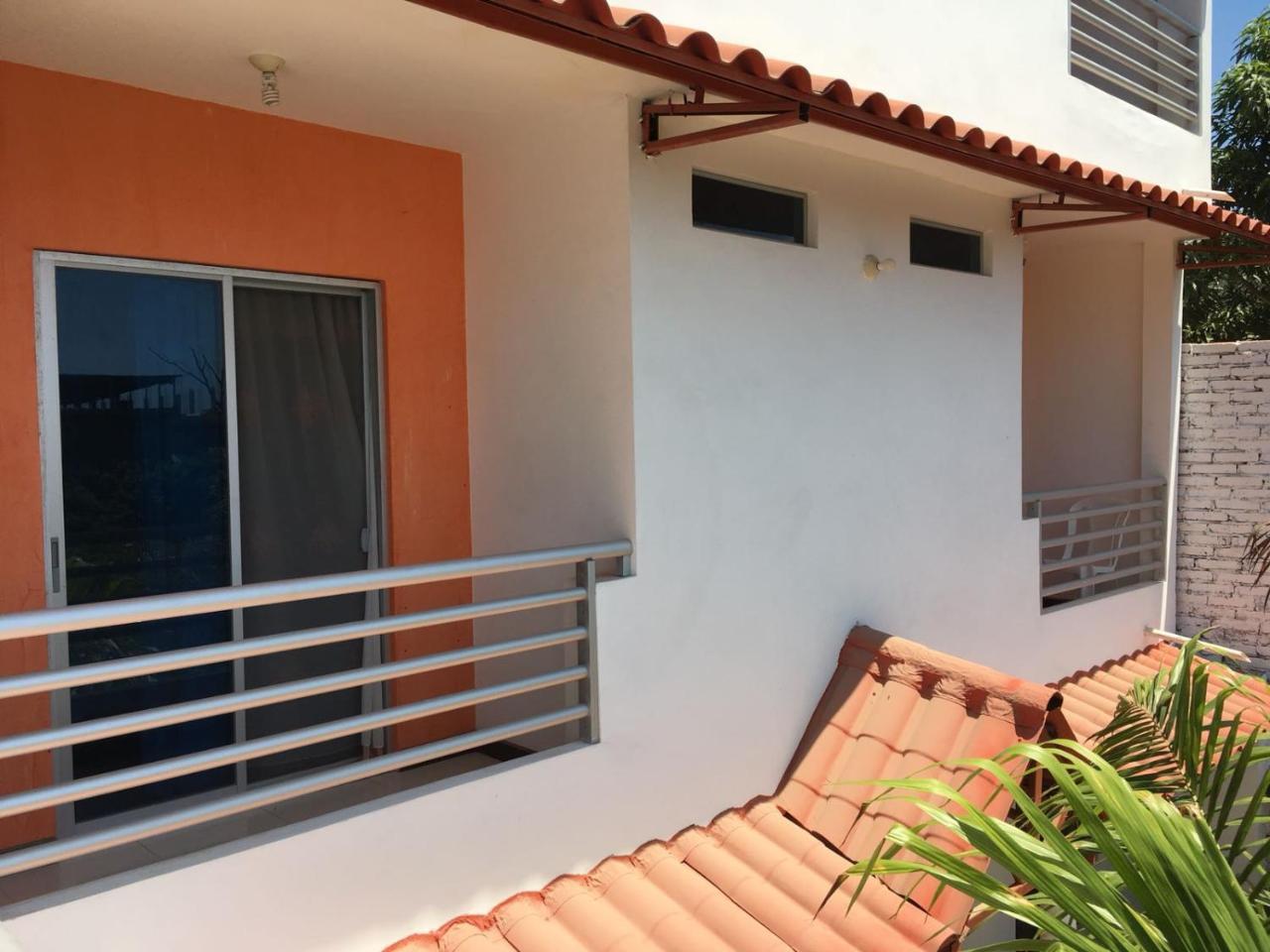 Haus Quentin Hotel Puerto Lopez Exterior photo